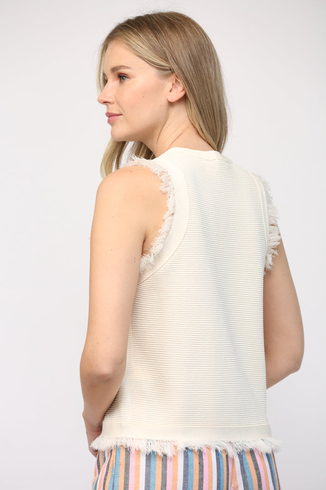SLEEVELESS CREW NECK SWEATER W/ FRINGE EDGE