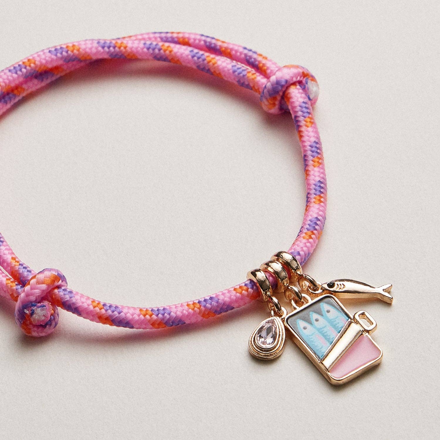 Woven Sardine Charm Bracelet—Fish Motif with Pull Tie: GDPK / ONE