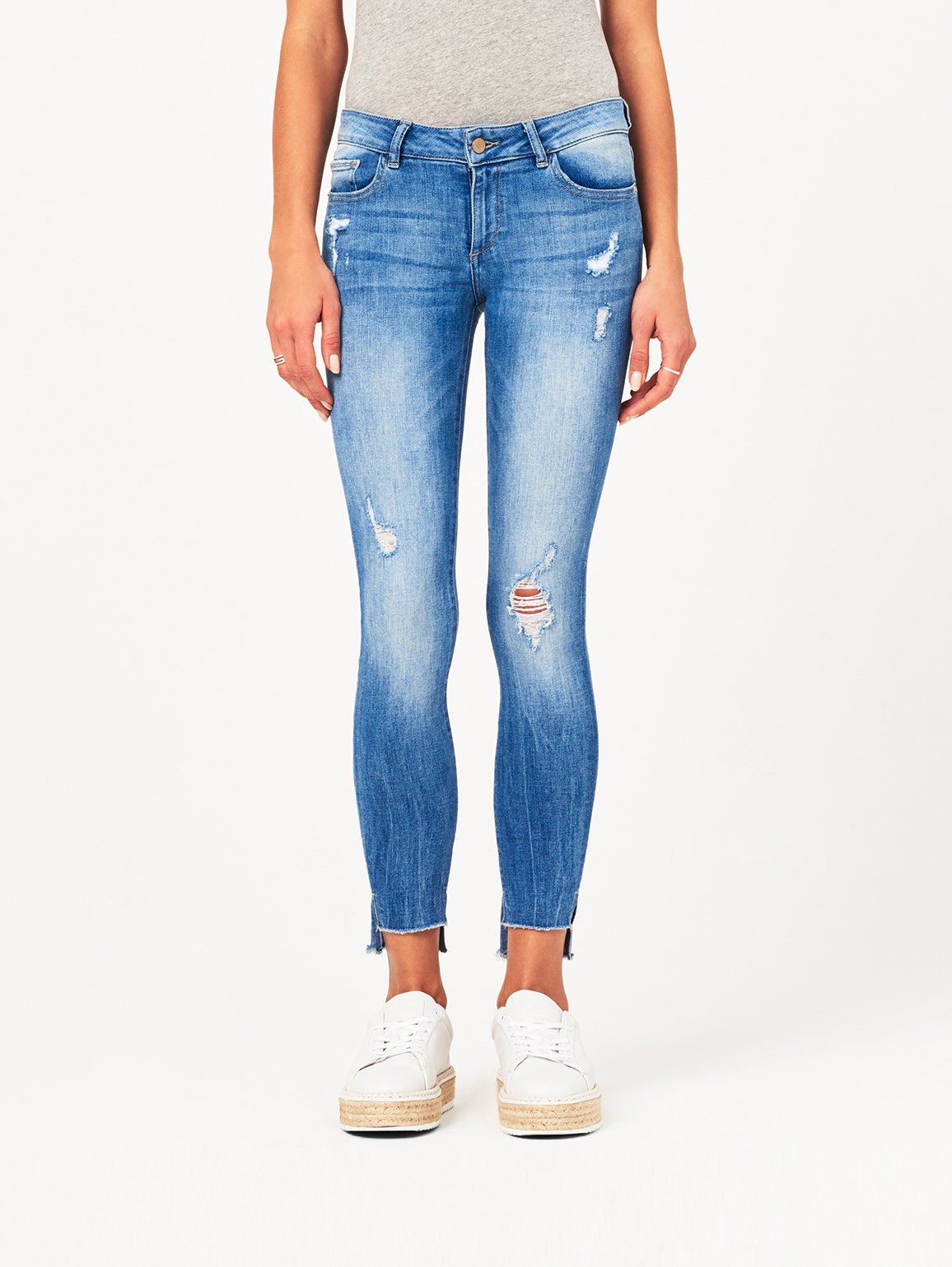 DL1961- Emma in Melbourne